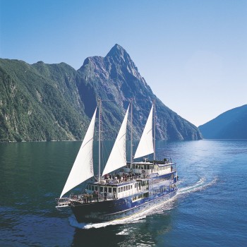 Milford Sound Nature cruise